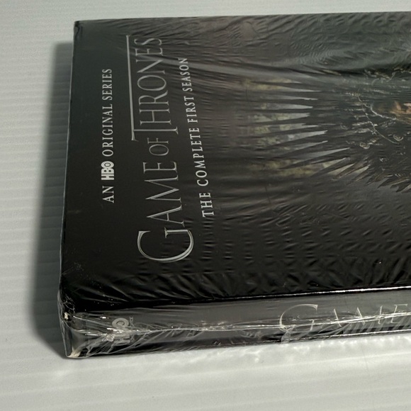 Game of Thrones Season 1 DVD box set NEW - Picture 6 of 13